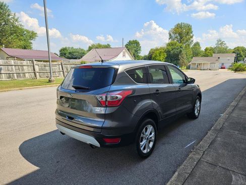 Used 2017 Ford Escape SE AWD/4WD image 5