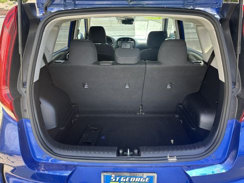 Used 2020 Kia Soul GT-Line FWD image 14