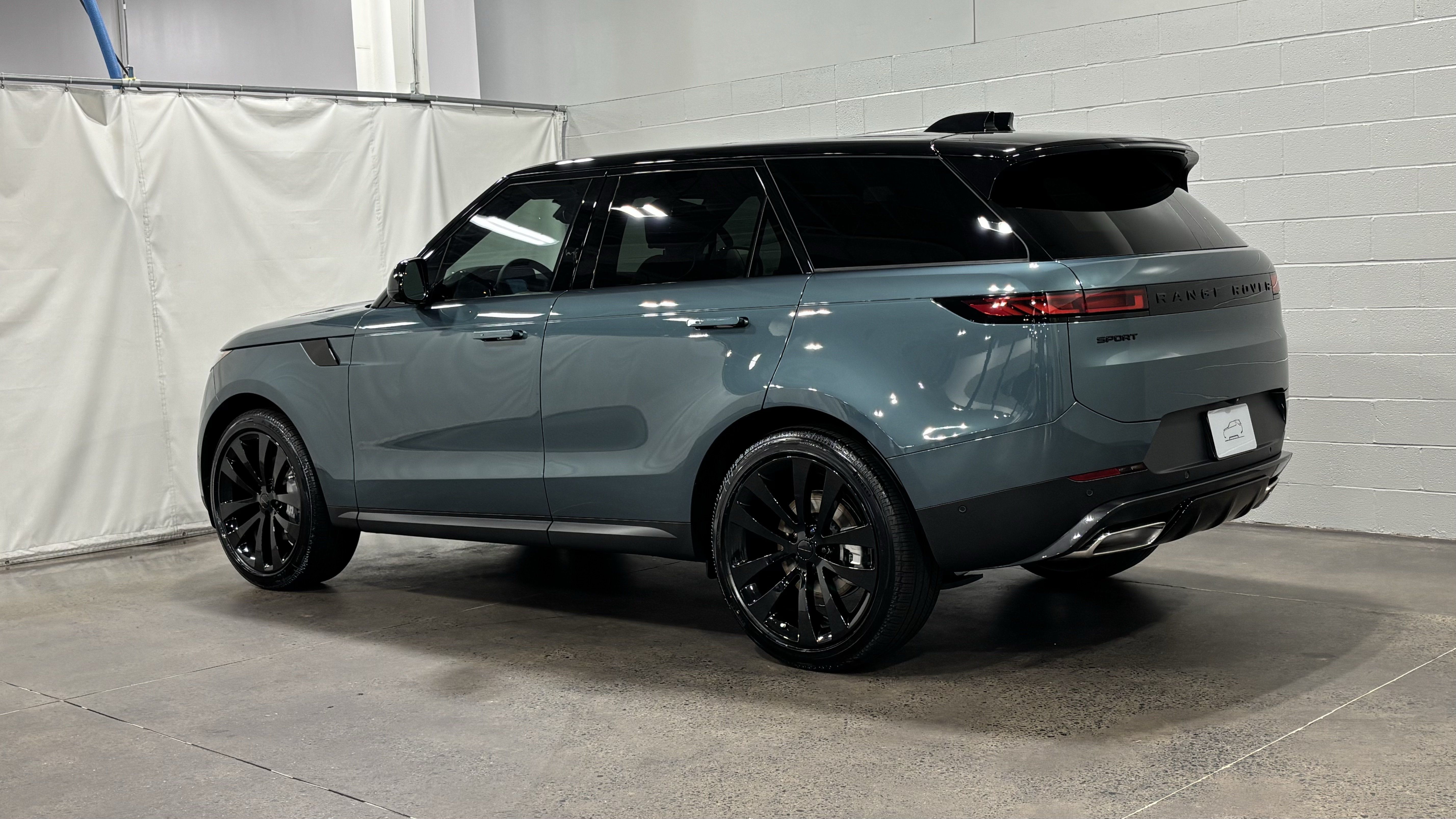 New 2026 Land Rover Range Rover Sport SE AWD/4WD image 12