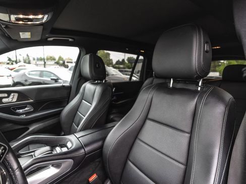 Used 2021 Mercedes-Benz GLS 450 4MATIC image 22