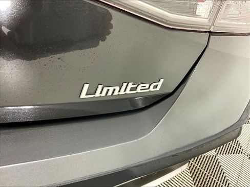 Used 2024 Hyundai Elantra Limited FWD image 24