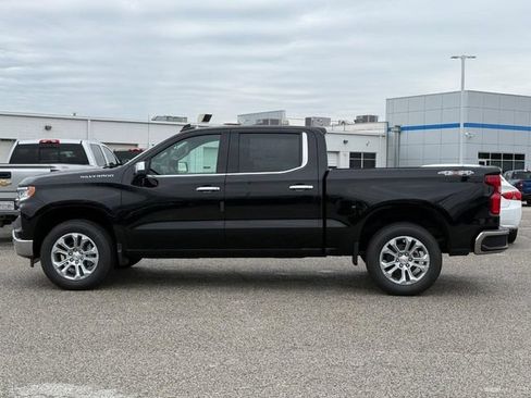 New 2026 Chevrolet Silverado 1500 LTZ w/ LTZ Convenience Package II AWD/4WD image 2