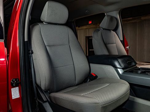 Used 2022 Ford F450 XLT w/ XLT Premium Package image 28