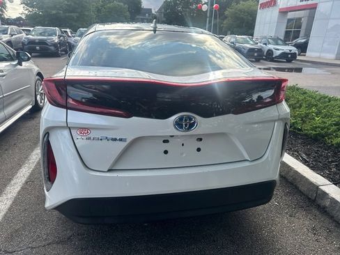 Used 2019 Toyota Prius Prime Plus FWD image 5