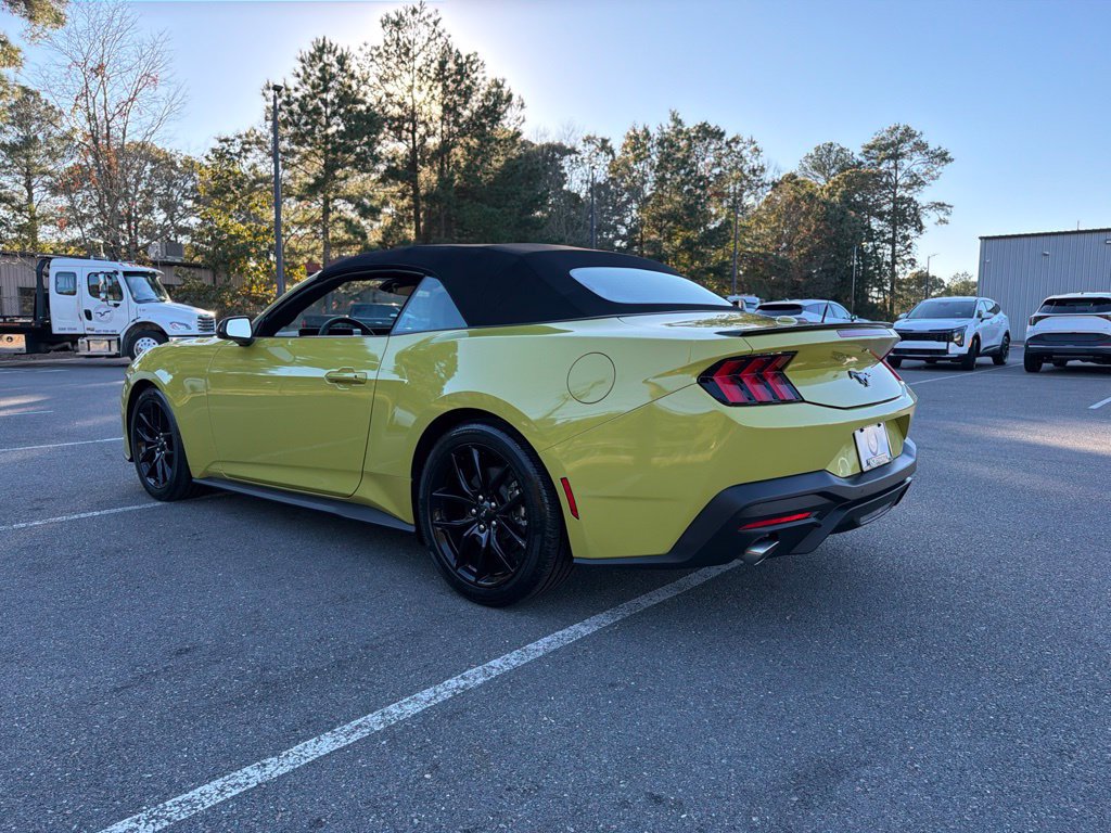 Used 2025 Ford Mustang Convertible w/ Mustang Nite Pony Package RWD image 7