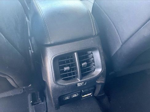 Used 2021 Jeep Cherokee Limited image 26