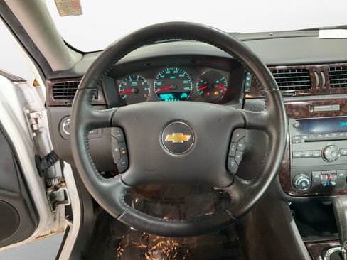 Used 2013 Chevrolet Impala LT image 12