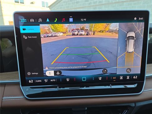 New 2026 Volkswagen Tiguan SEL R-Line image 22