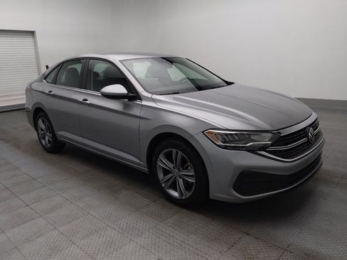 Used 2024 Volkswagen Jetta SE image 11