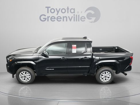 Used 2025 Toyota Tacoma SR5 RWD image 2
