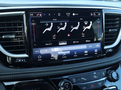 New 2026 Chrysler Pacifica Select FWD image 7
