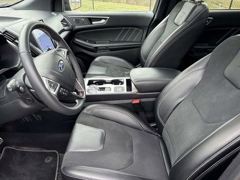 Used 2024 Ford Edge ST w/ Equipment Group 401A image 11
