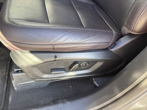 Used 2025 Ford Explorer Platinum w/ LUX Leather Package image 24