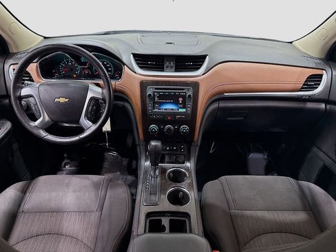 Used 2016 Chevrolet Traverse LT w/ Style and Technology Package image 24