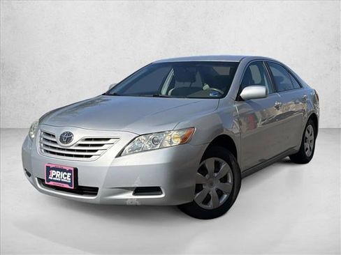 Used 2007 Toyota Camry LE image 1