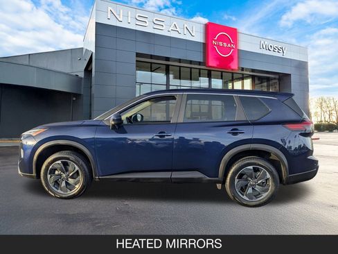 Used 2025 Nissan Rogue SV image 5