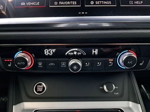 Used 2024 Audi Q3 2.0T Premium image 22