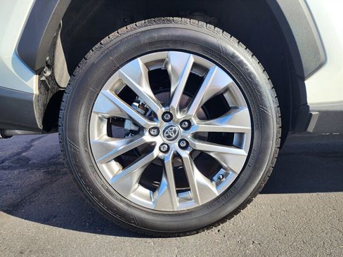 Used 2019 Toyota RAV4 Limited w/ Cold Weather Package FWD image 20