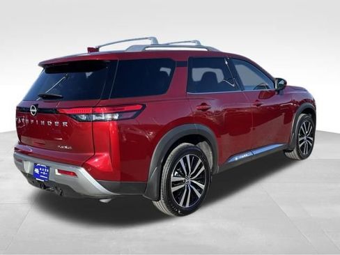 Used 2025 Nissan Pathfinder Platinum w/ Cargo Package image 5