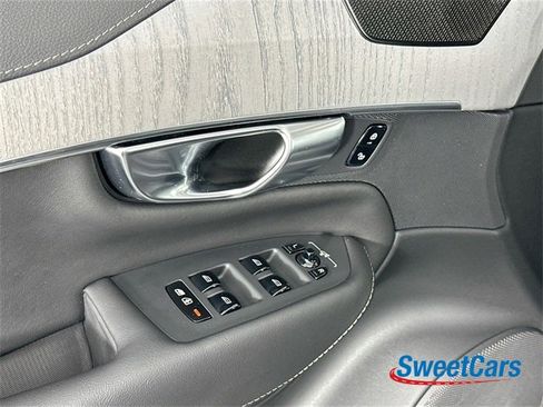 Used 2025 Volvo XC90 B6 Ultra w/ Protection Package Premier image 38