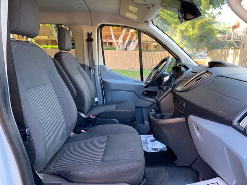 Used 2019 Ford Transit 350 XL image 39