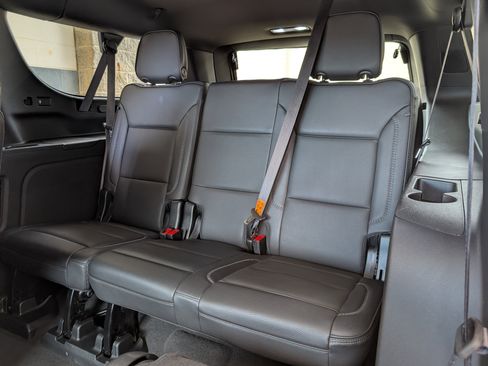 Used 2023 GMC Yukon XL Denali image 19