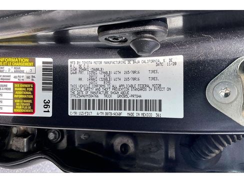 Used 2021 Toyota Tacoma TRD Off-Road image 34