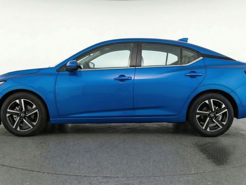 Used 2025 Nissan Sentra SV image 5