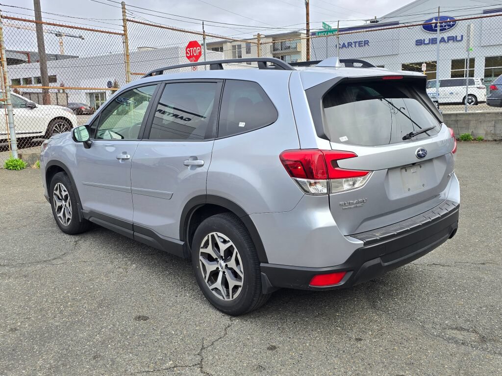 Certified 2023 Subaru Forester Premium AWD/4WD image 5