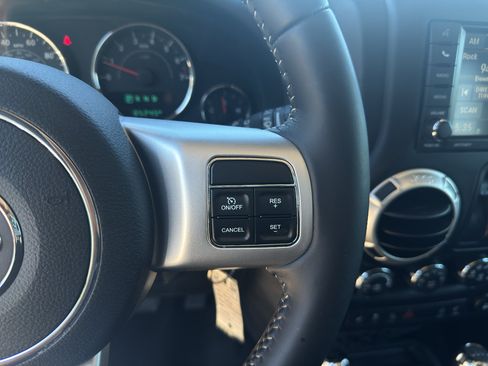 Used 2017 Jeep Wrangler Sahara w/ Quick Order Package 24E Chief AWD/4WD image 26