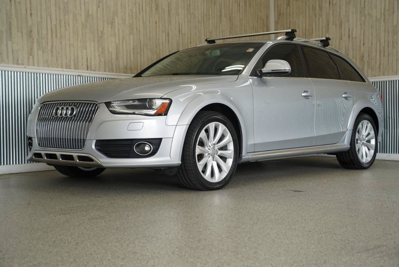 Used 2015 Audi A4 Premium Plus w/ Technology Package AWD/4WD image 4