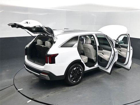 Used 2025 Kia Sorento S w/ Panoramic Sunroof Package image 20