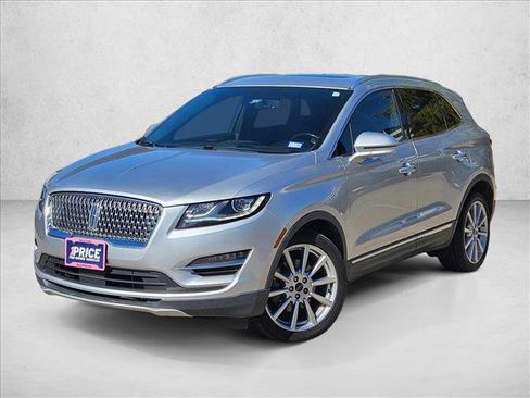 Used 2019 Lincoln MKC Reserve image 2