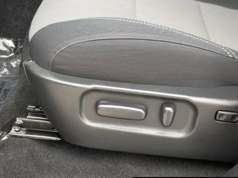 Used 2023 Toyota Tacoma TRD Off-Road image 24