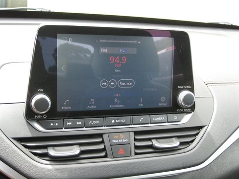 Used 2019 Nissan Altima 2.5 SR w/ SR Premium Package FWD image 15