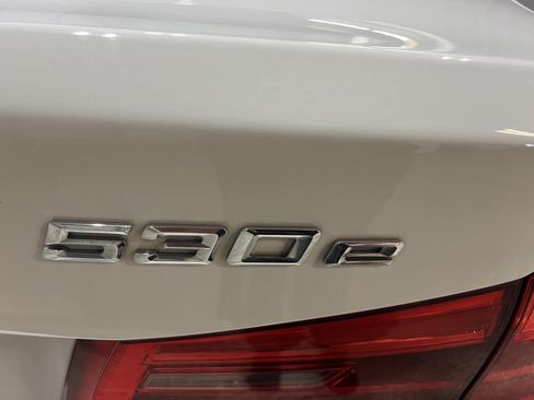 Used 2018 BMW 530e RWD image 9