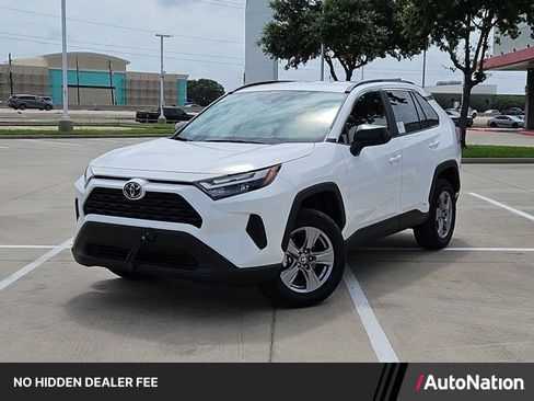 Used 2025 Toyota RAV4 LE AWD/4WD image 1