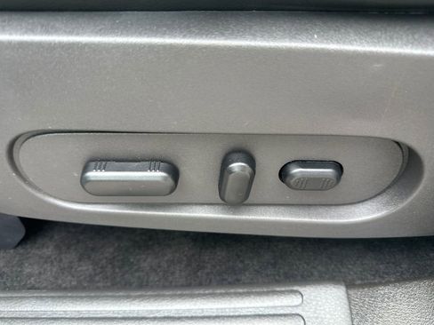 Used 2010 Ford Explorer Limited image 24