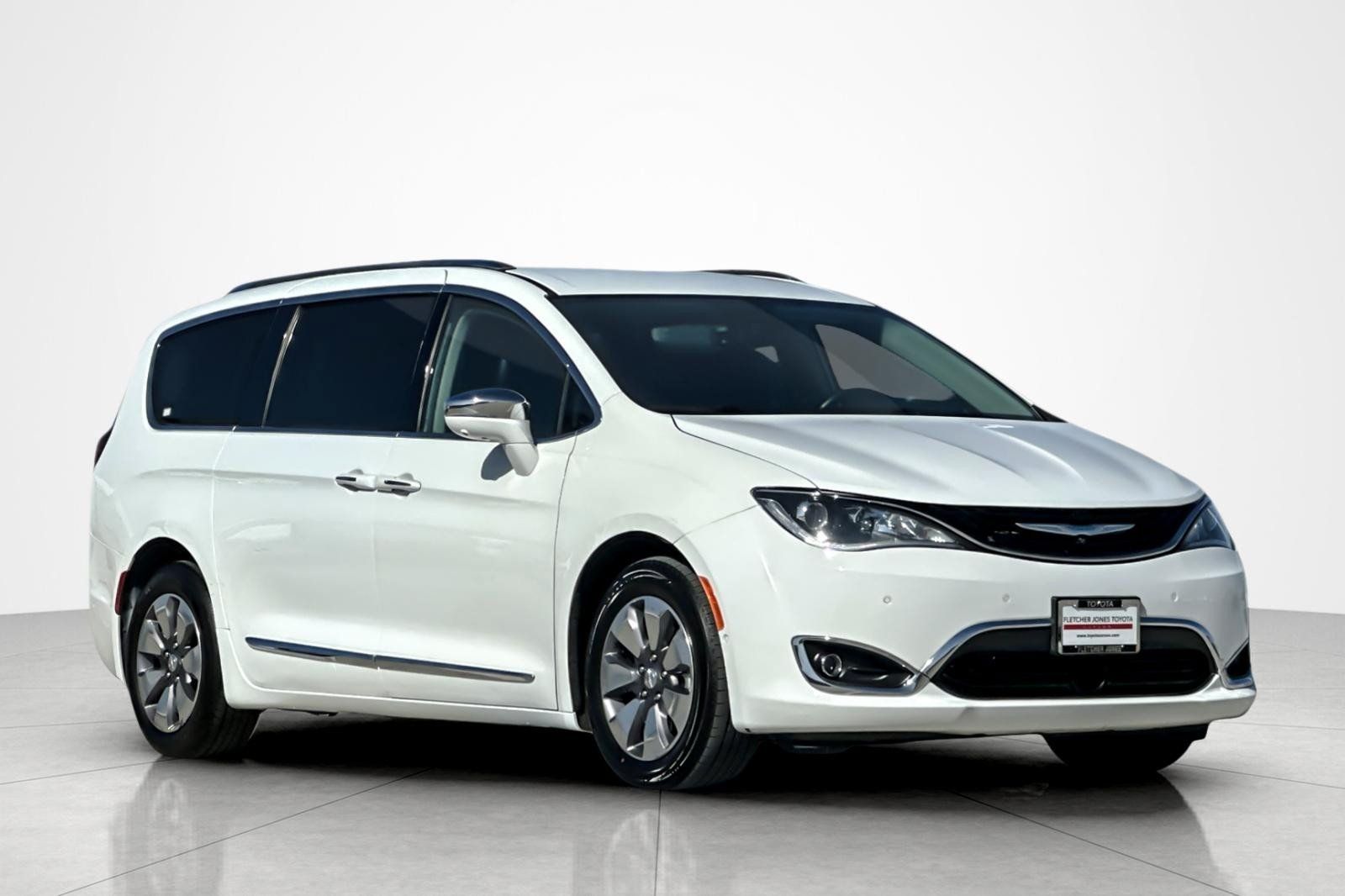 Used 2019 Chrysler Pacifica Limited w/ Advanced Safetytec Group FWD image 7