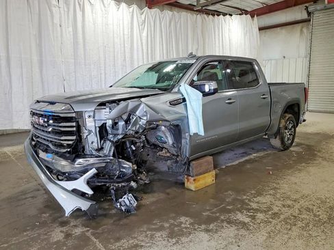 Used 2025 GMC Sierra 1500 SLT image 2