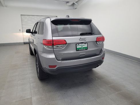 Used 2017 Jeep Grand Cherokee Limited image 6