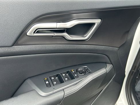 New 2026 Kia Sportage AWD Hybrid image 17