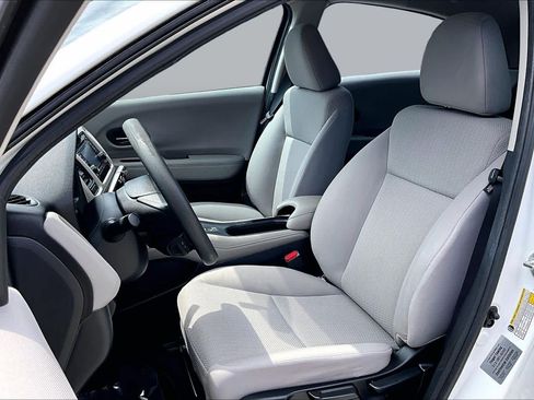 Used 2018 Honda HR-V LX image 8