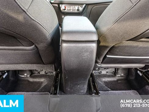 Used 2025 Chevrolet TrailBlazer LT AWD/4WD image 30