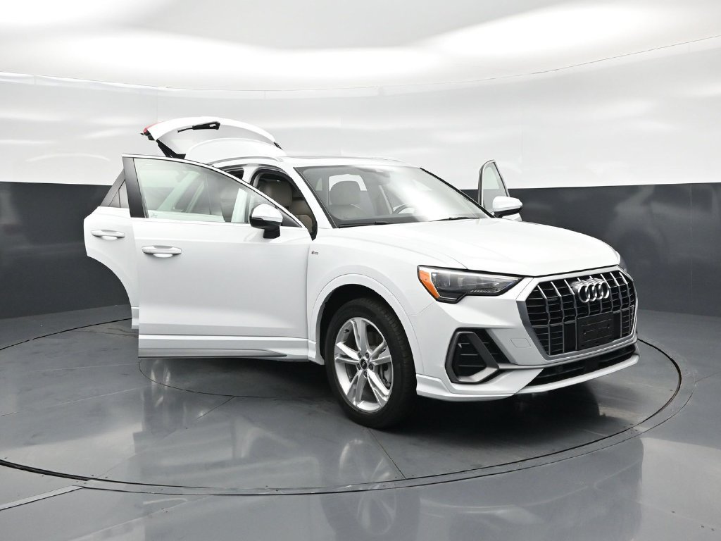 Used 2021 Audi Q3 2.0T Premium w/ Convenience Package AWD/4WD image 30