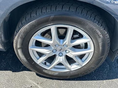 Used 2019 Volvo XC60 T5 Momentum FWD image 33