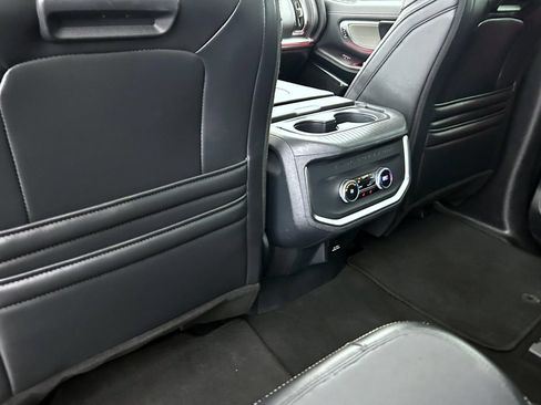 Used 2025 Ford Expedition Platinum AWD/4WD image 24