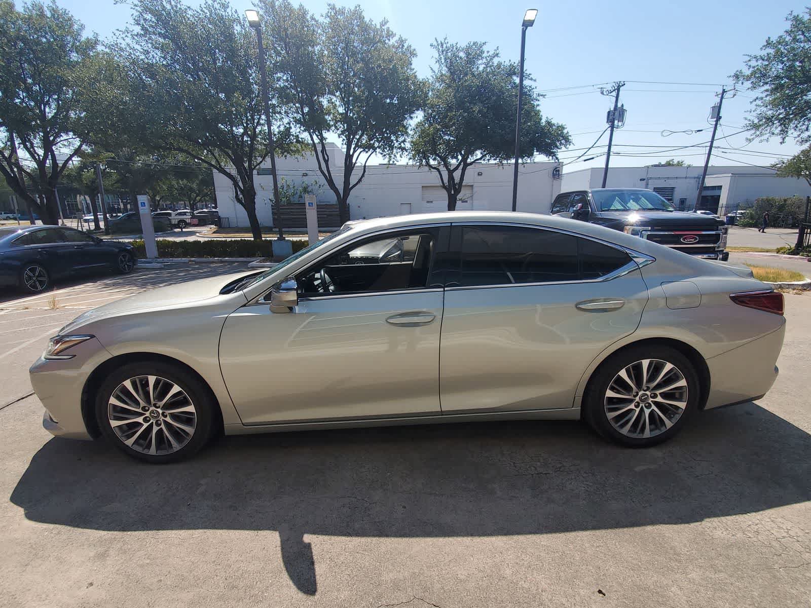 Used 2020 Lexus ES 350 w/ Premium Package FWD image 3