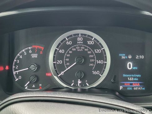 Used 2022 Toyota Corolla LE image 11