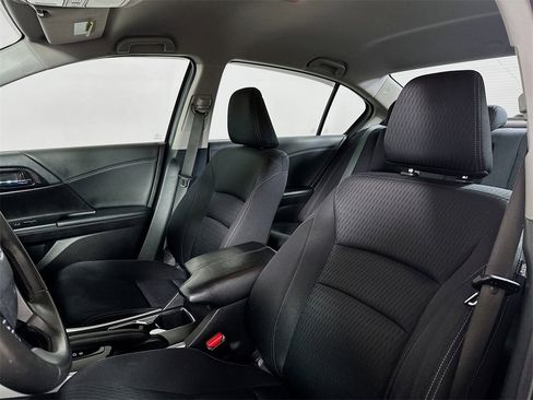 Used 2015 Honda Accord Sport image 8